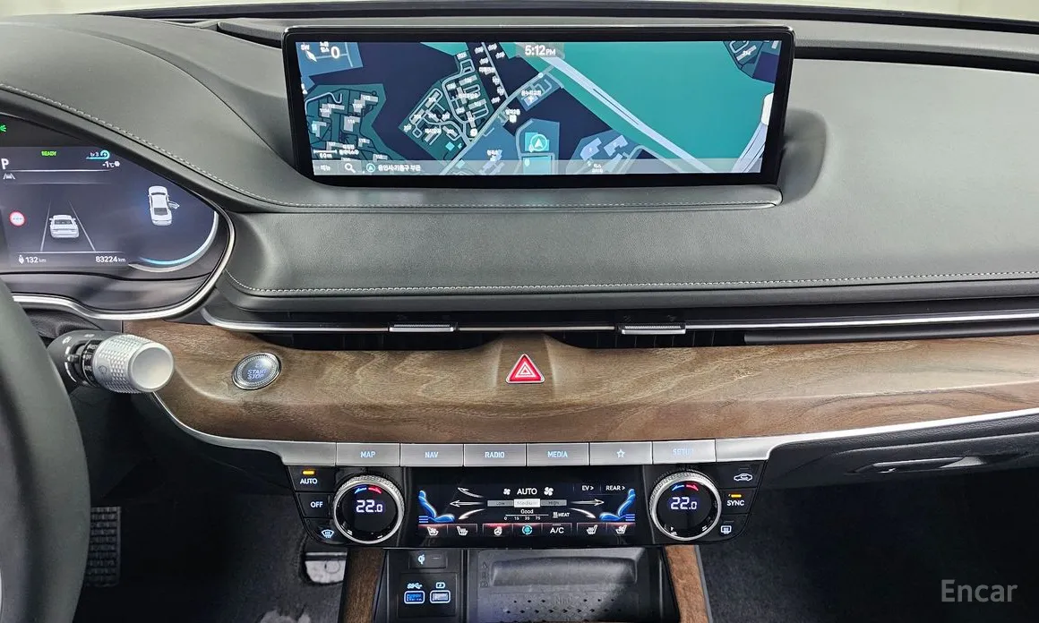 Фото 15 - Genesis G80