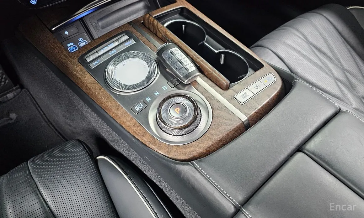 Фото 9 - Genesis G80