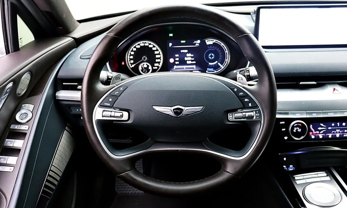 Фото 13 - Genesis G80