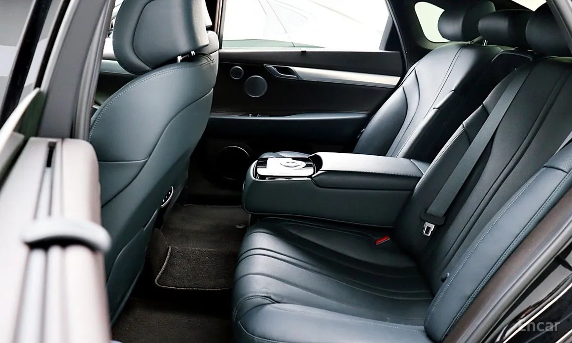 Фото 19 - Genesis G80