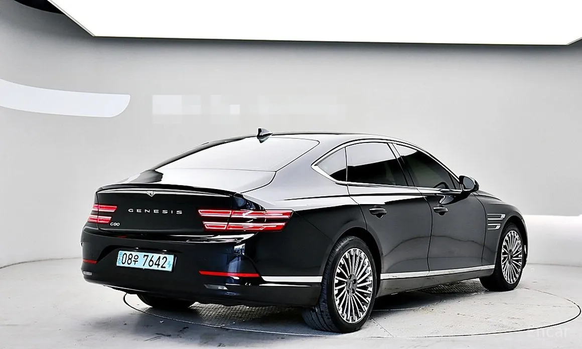 Фото 3 - Genesis G80