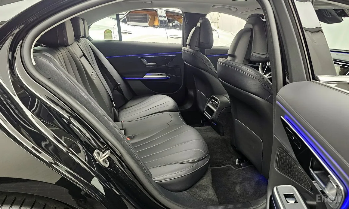 Фото 12 - Mercedes-Benz E-Class