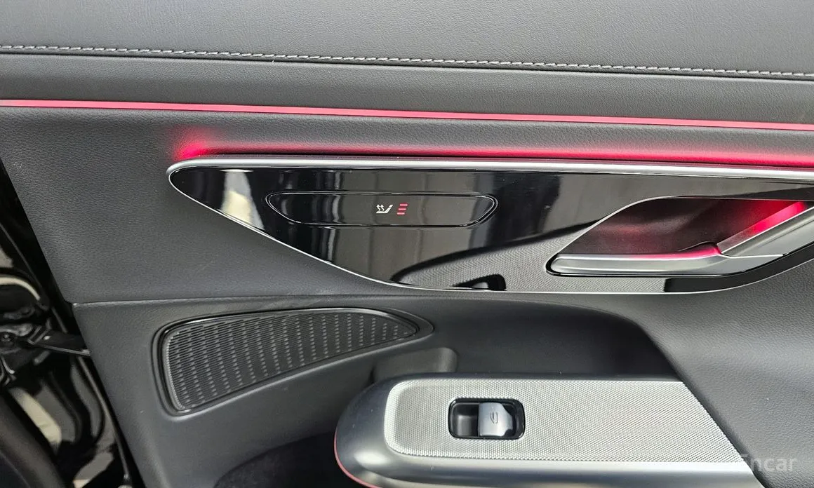 Фото 18 - Mercedes-Benz E-Class