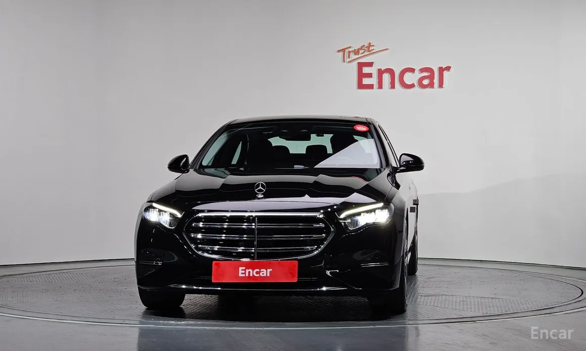 Фото 3 - Mercedes-Benz E-Class