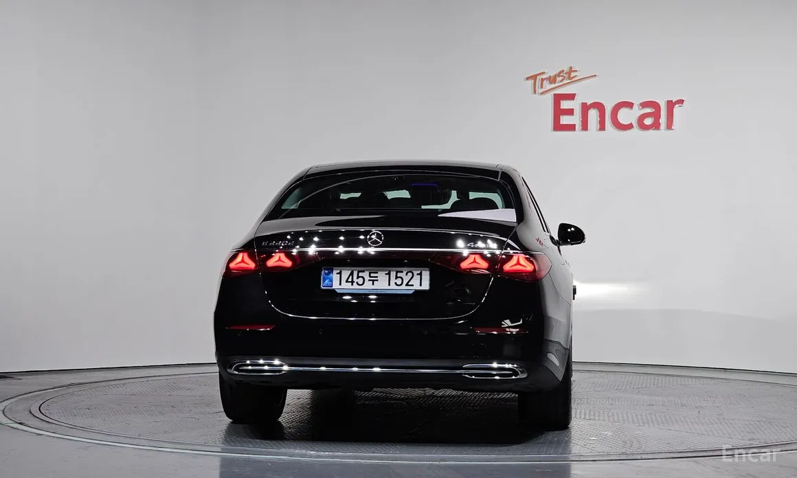 Фото 4 - Mercedes-Benz E-Class