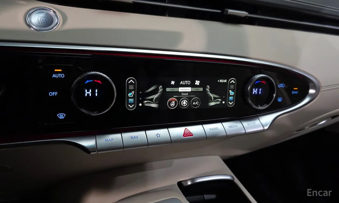 Photo 17 - Genesis GV70