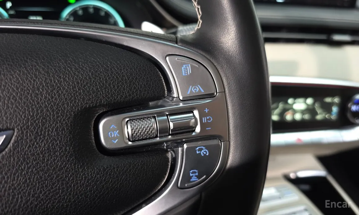 Photo 20 - Genesis GV70