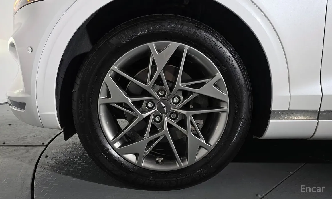 Photo 5 - Genesis GV70