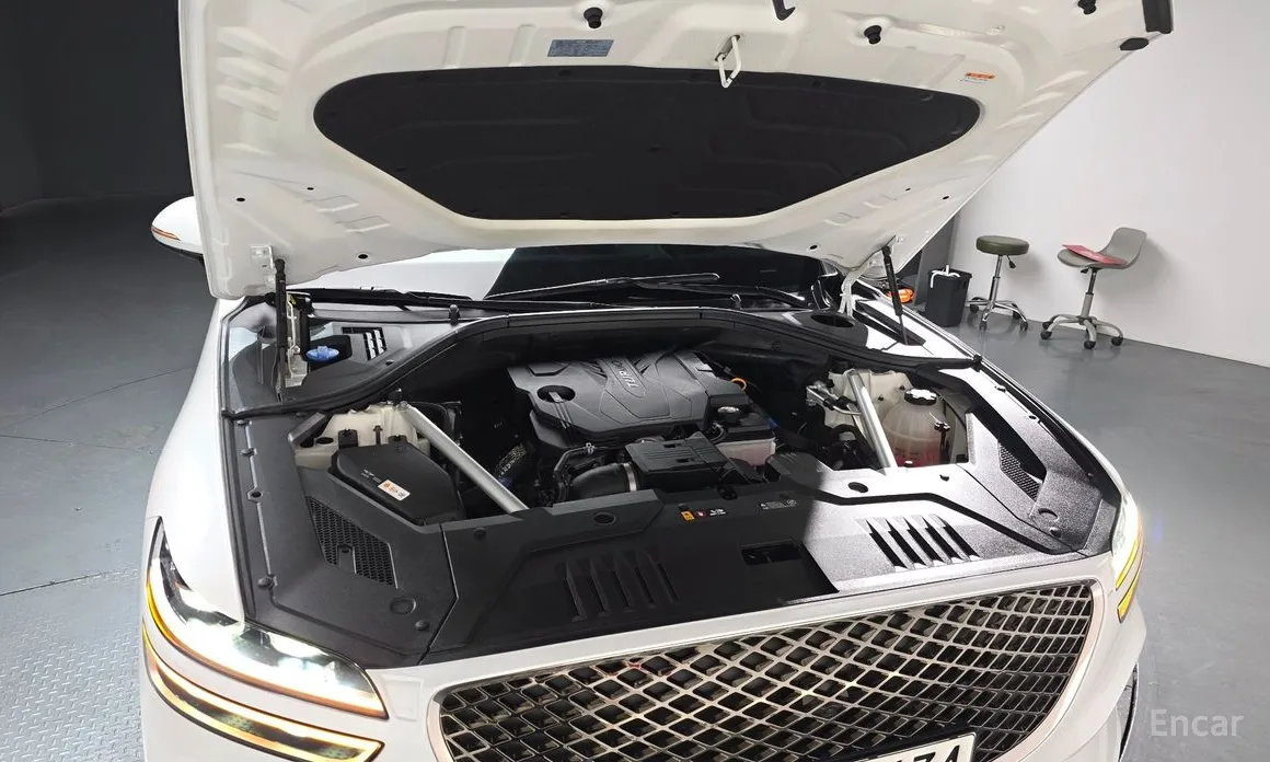 Photo 6 - Genesis GV70