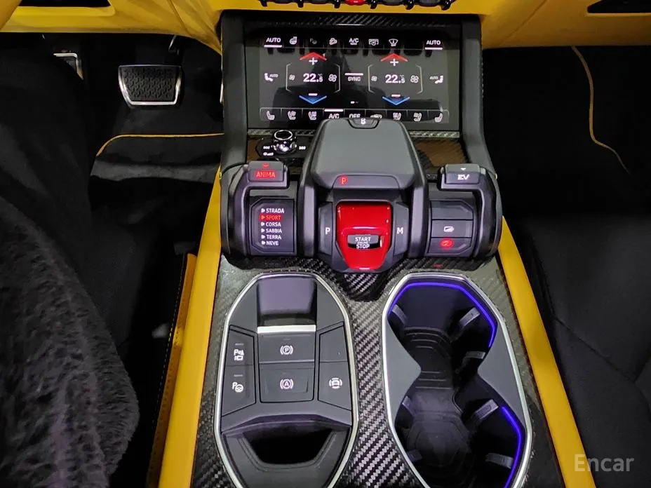 Фото 11 - Lamborghini Urus