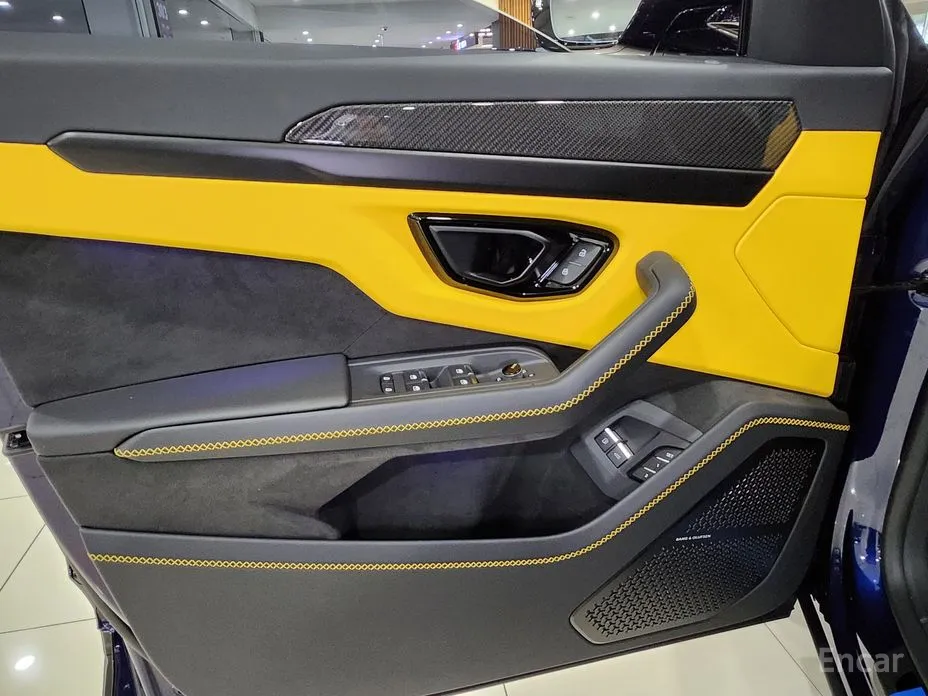 Фото 16 - Lamborghini Urus