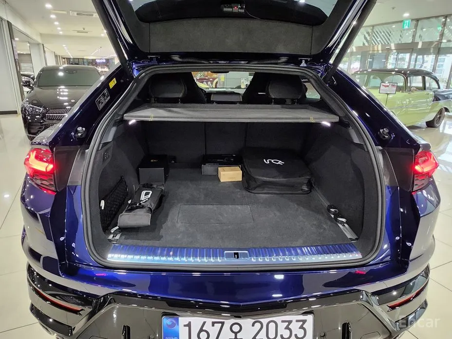 Фото 19 - Lamborghini Urus