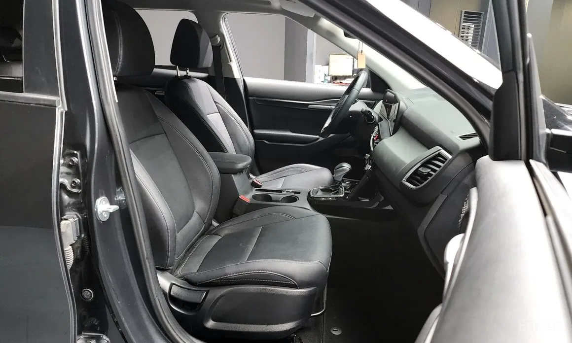 Фото 11 - Kia Seltos