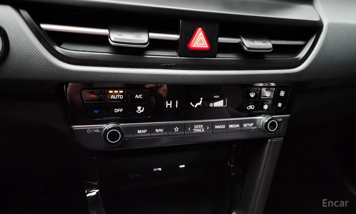 Фото 17 - Kia Seltos