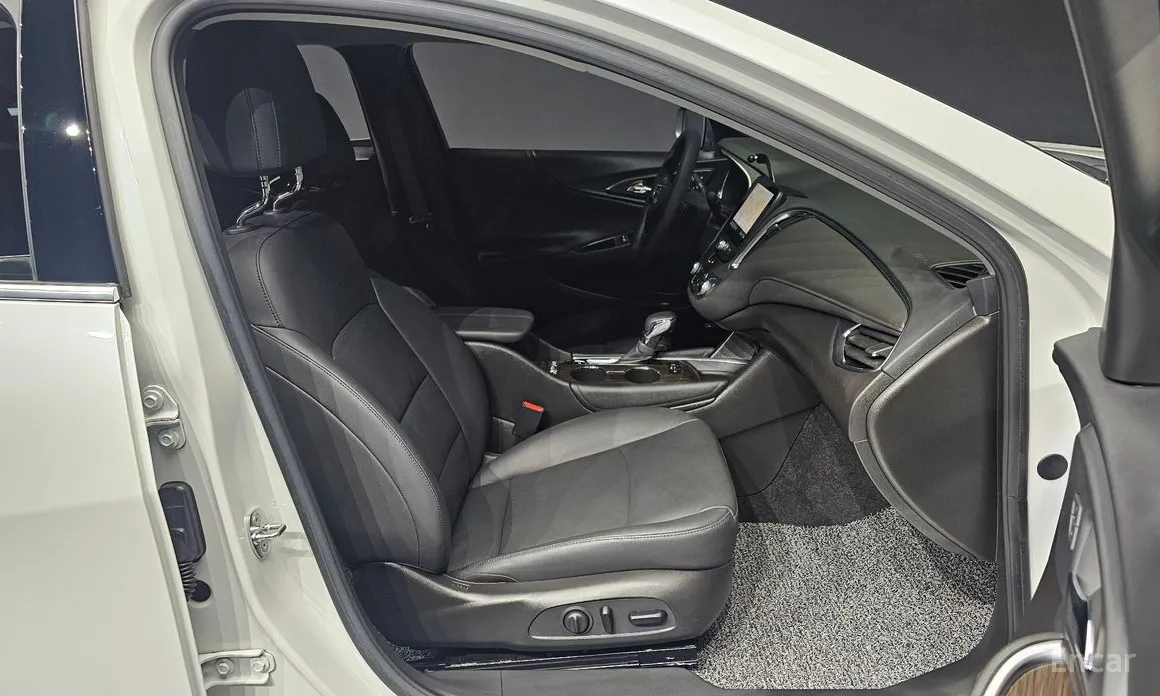 Фото 10 - Chevrolet Malibu