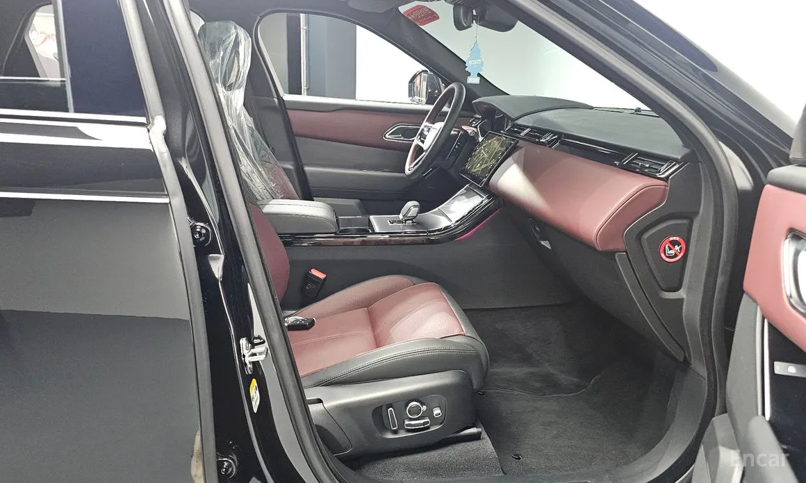 Фото 11 - Land Rover Range Rover Velar