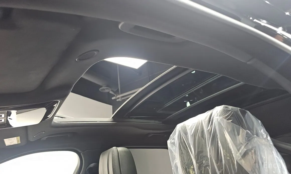 Фото 19 - Land Rover Range Rover Velar