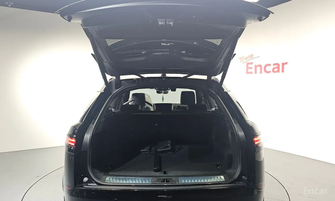 Фото 20 - Land Rover Range Rover Velar