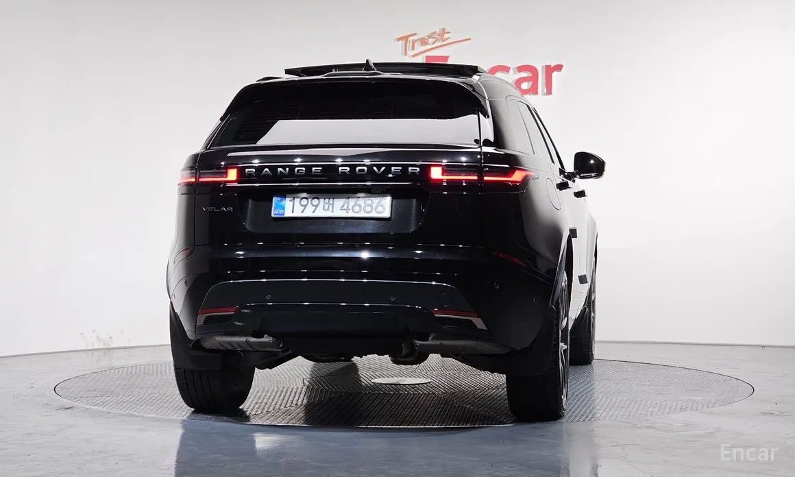 Фото 4 - Land Rover Range Rover Velar