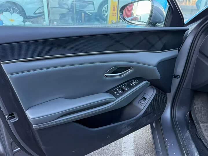 Фото 7 - BYD Qin L