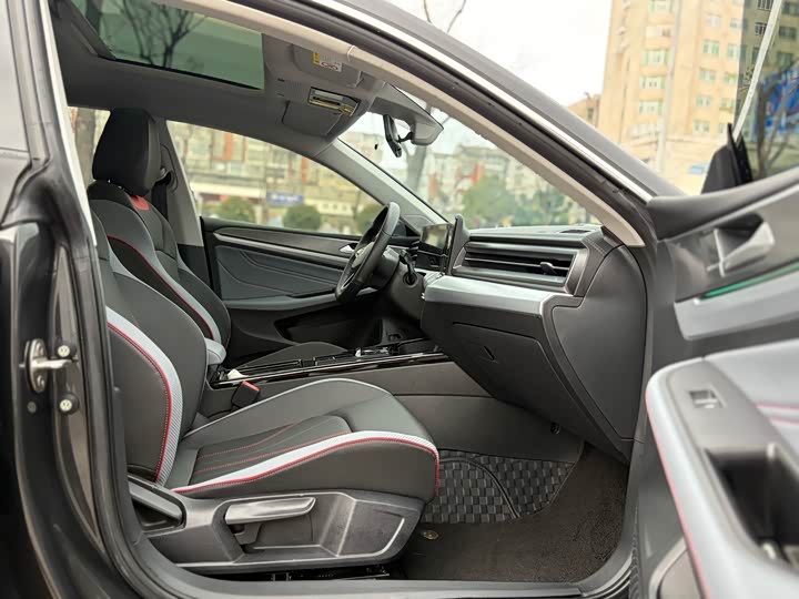 Фото 9 - Volkswagen Lamando L