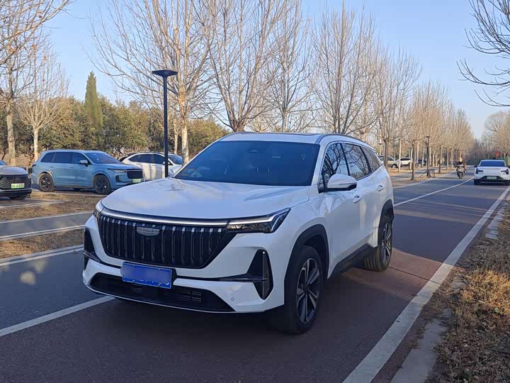 Фото 1 - Geely Atlas L