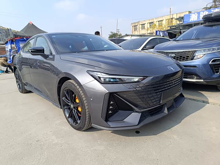 Фото 3 - Changan UNI-V