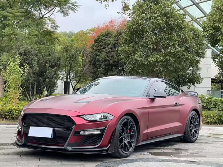 Фото 2 - Ford Mustang