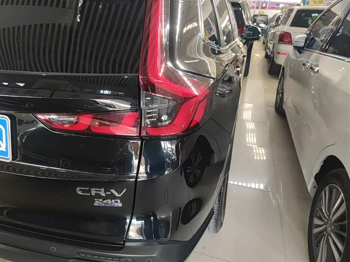 Фото 8 - Honda CR-V