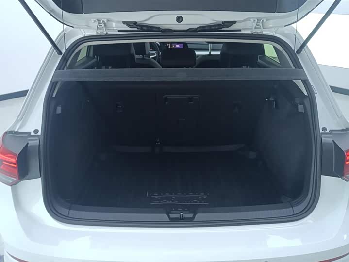 Фото 4 - Volkswagen Golf