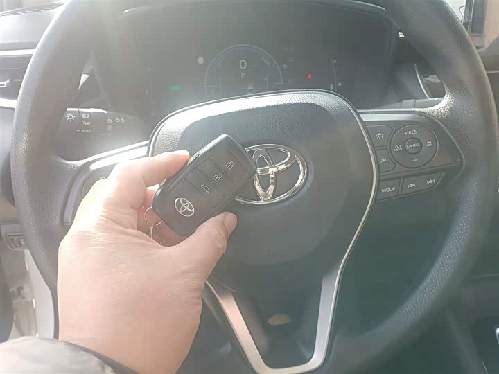 Фото 9 - Toyota Corolla