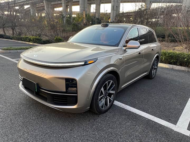 Фото 1 - LiXiang L8