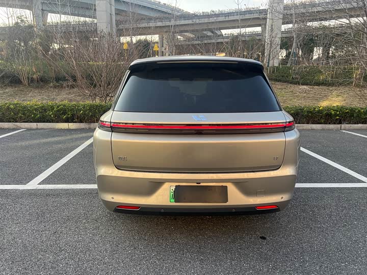 Фото 6 - LiXiang L8