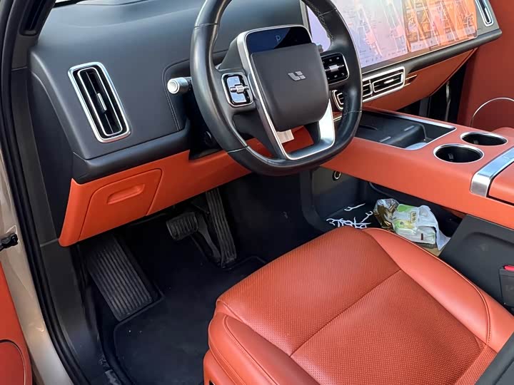 Фото 8 - LiXiang L8