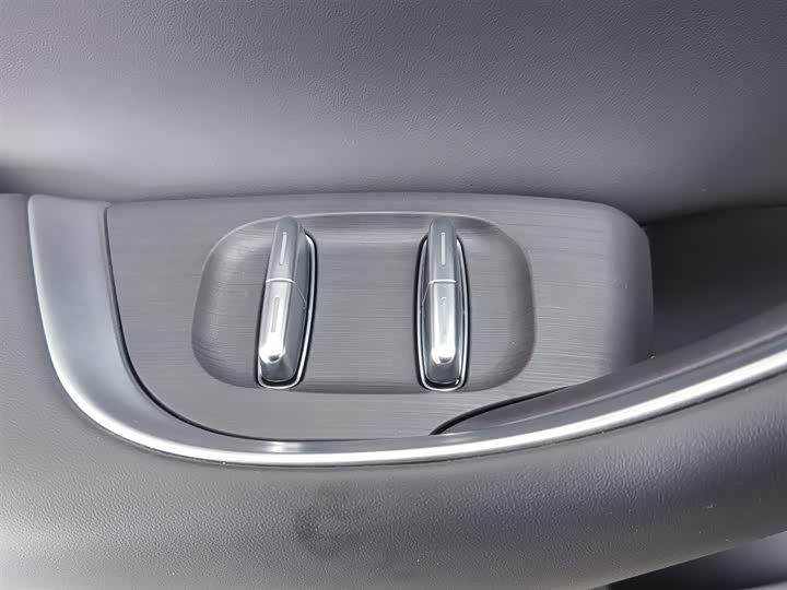 Фото 9 - Leapmotor C10