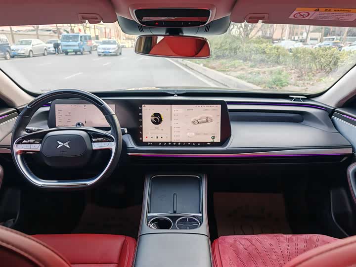 Фото 7 - XPeng P7