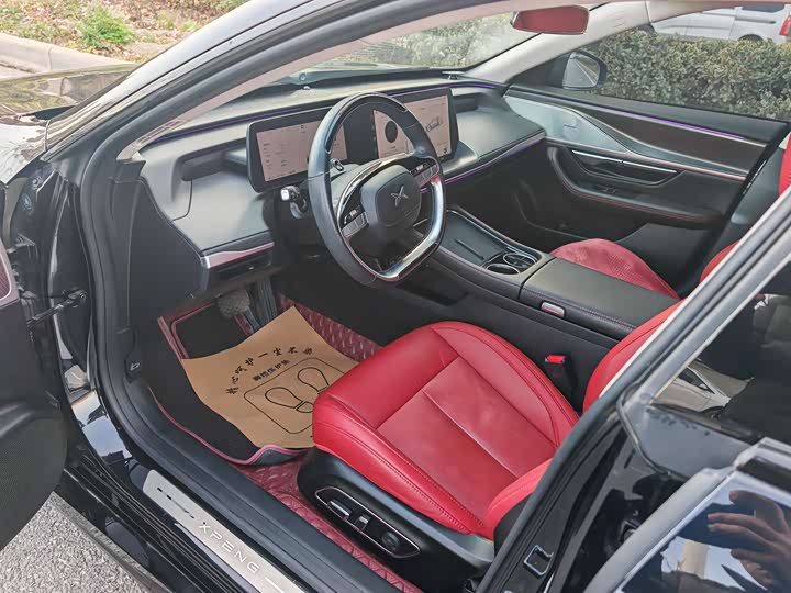 Фото 8 - XPeng P7