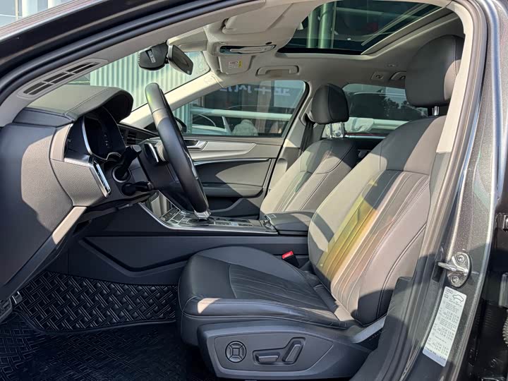 Фото 3 - Audi A6