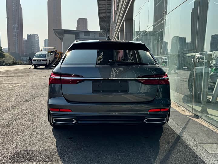 Фото 9 - Audi A6