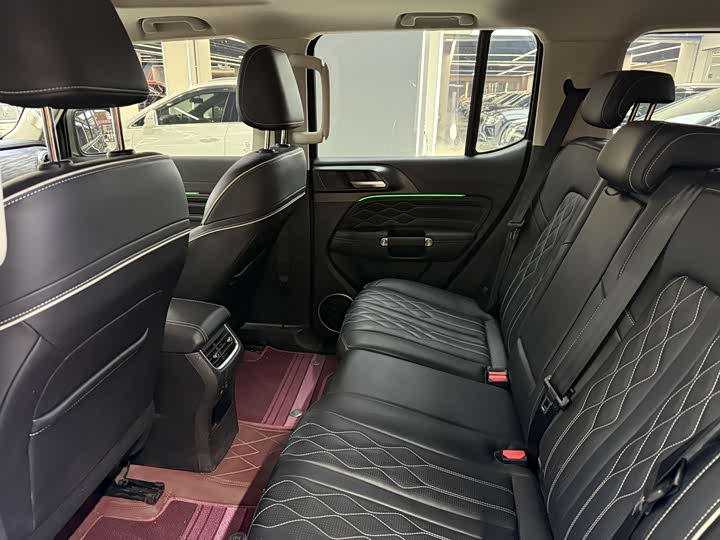 Фото 8 - Tank 300