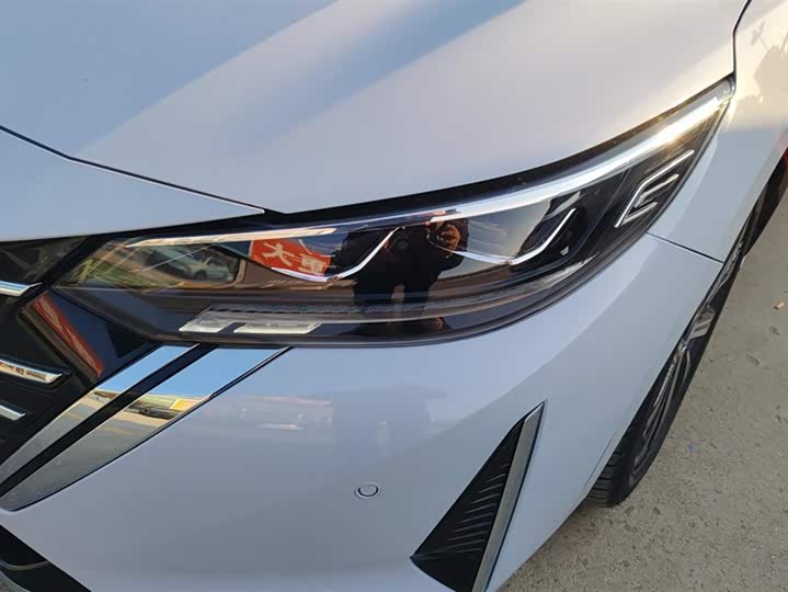 Фото 5 - Nissan Sylphy