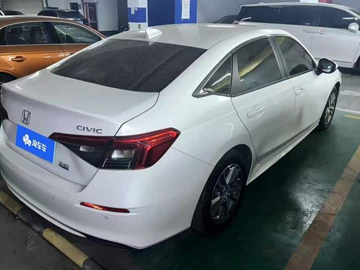 Фото 3 - Honda Civic