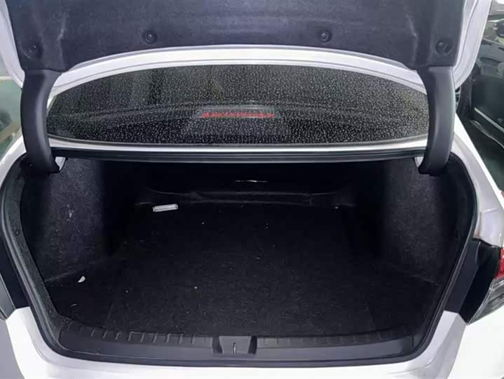 Фото 4 - Honda Civic