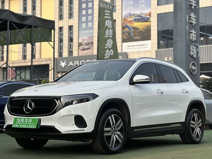 Фото 1 - Mercedes-Benz EQA