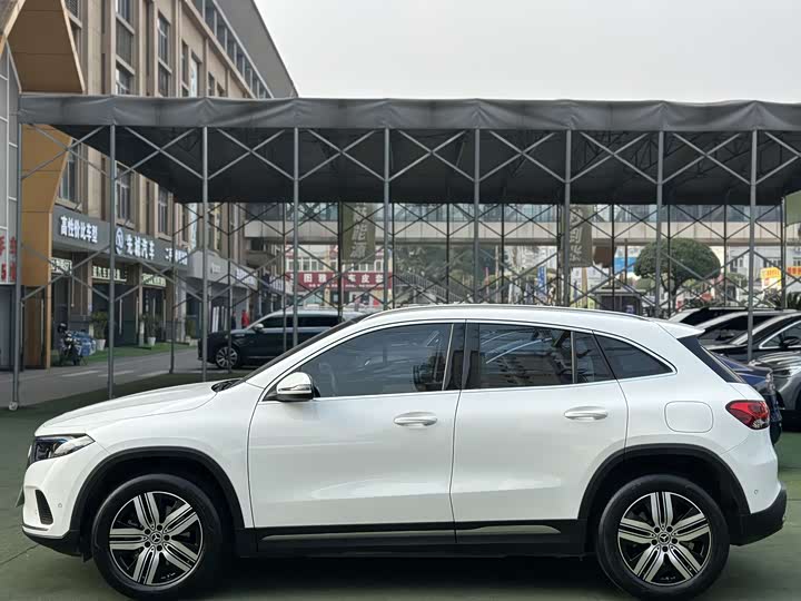 Фото 2 - Mercedes-Benz EQA