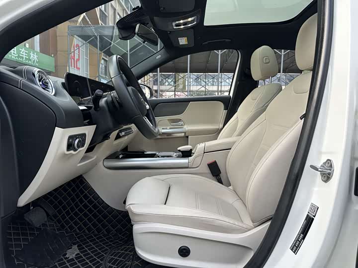 Фото 4 - Mercedes-Benz EQA