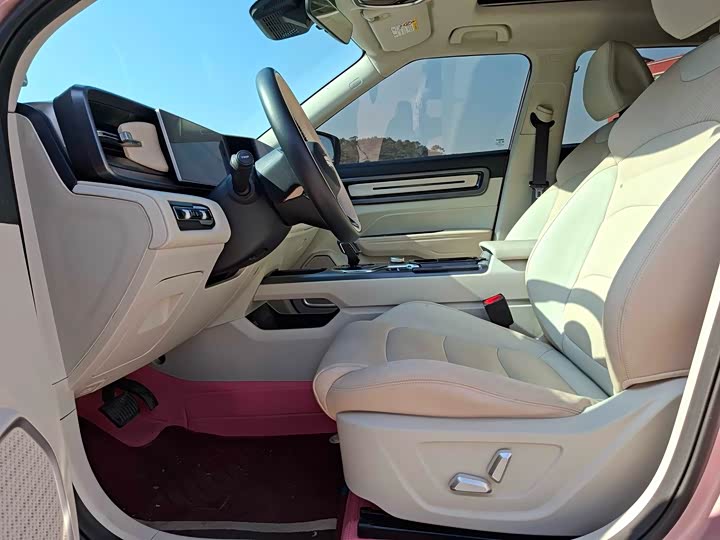 Фото 9 - Geely Icon