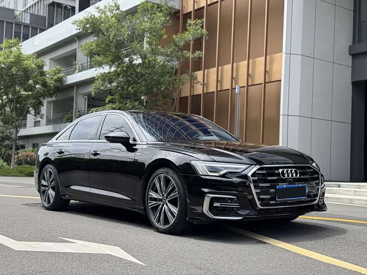 Фото 3 - Audi A6L