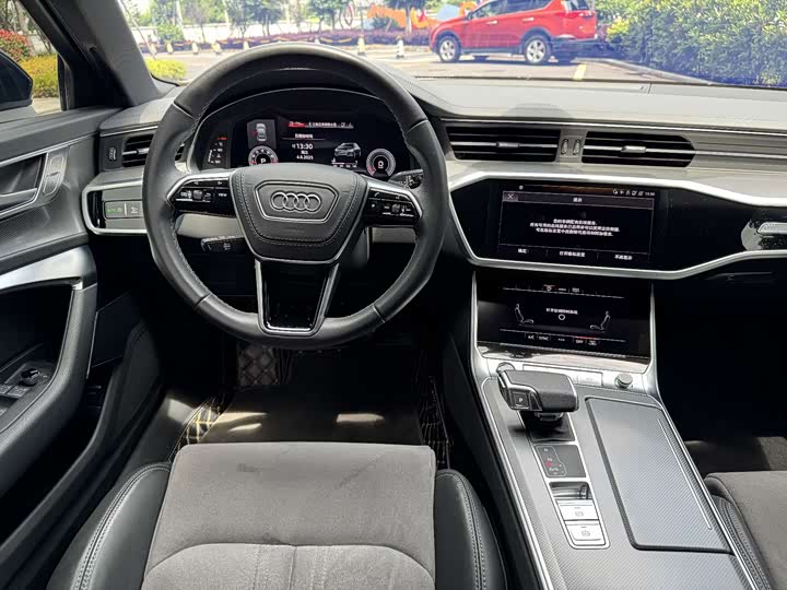 Фото 4 - Audi A6L
