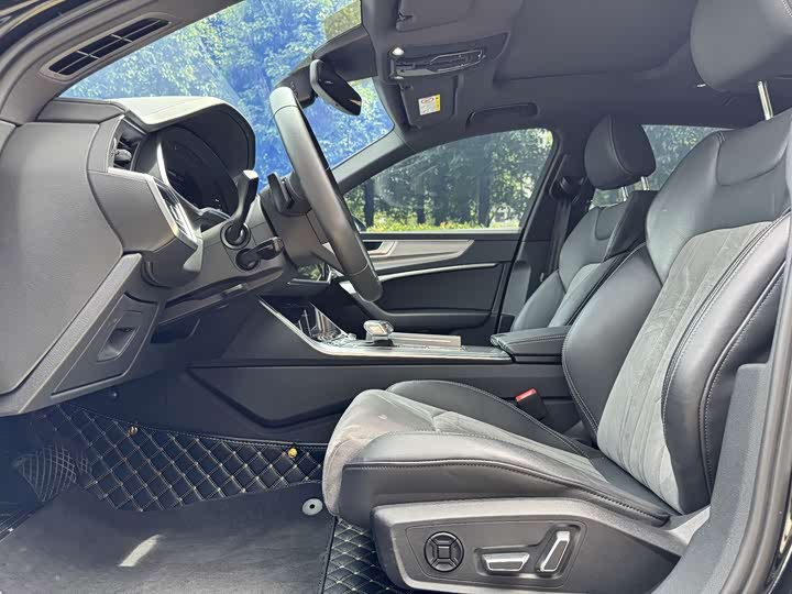 Фото 7 - Audi A6L